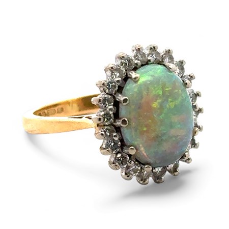 18Ct Opal Ring